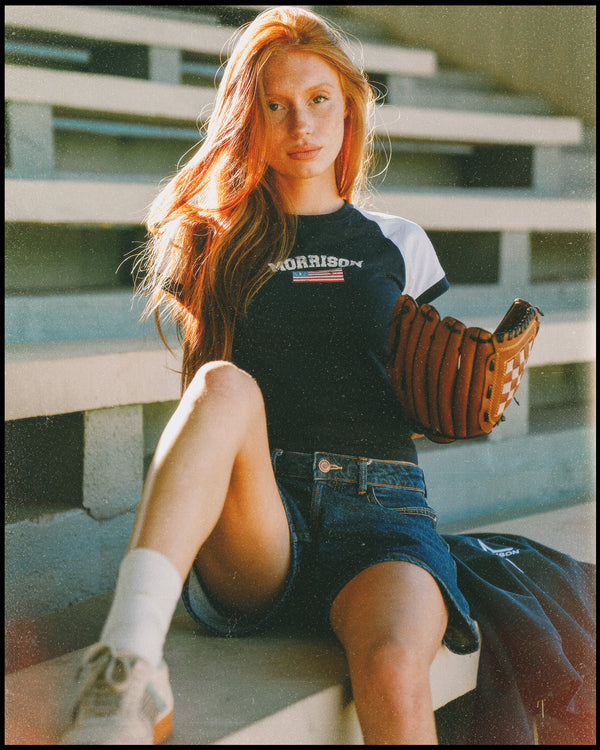  [woman]