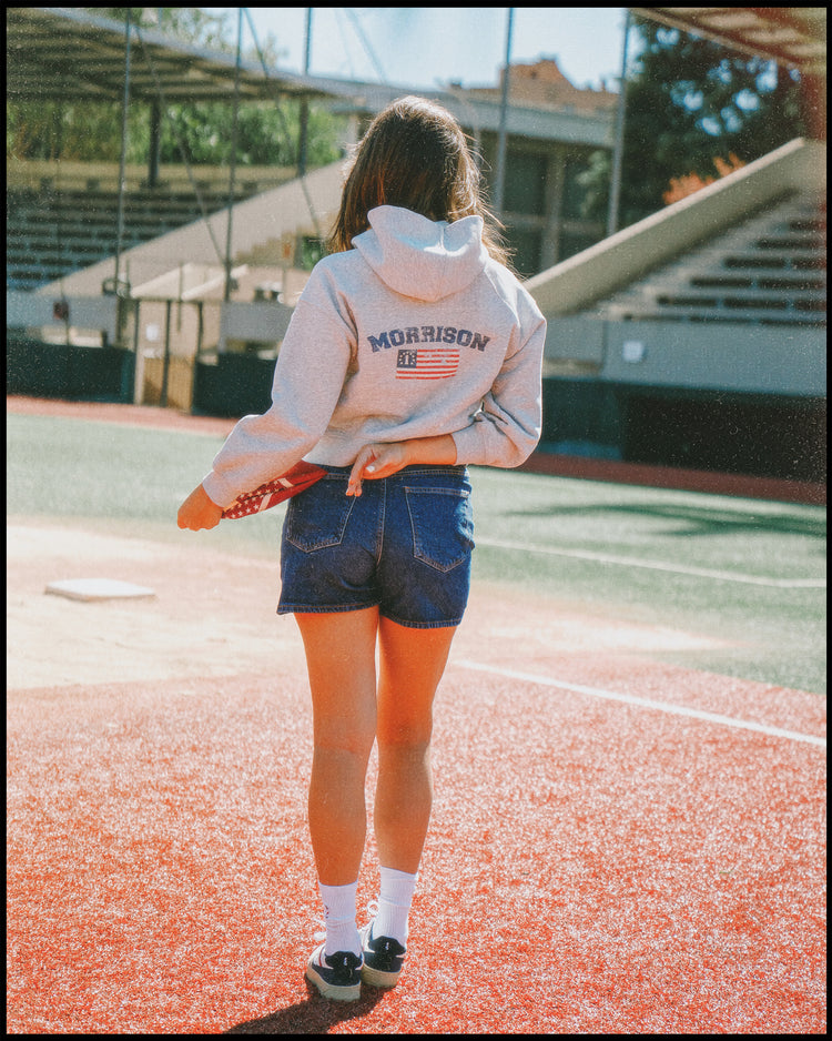 [woman]