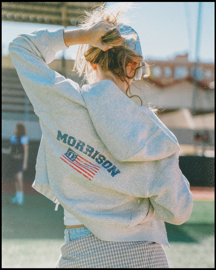  [woman]
