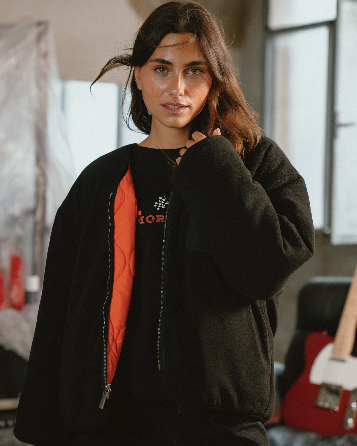 [woman]