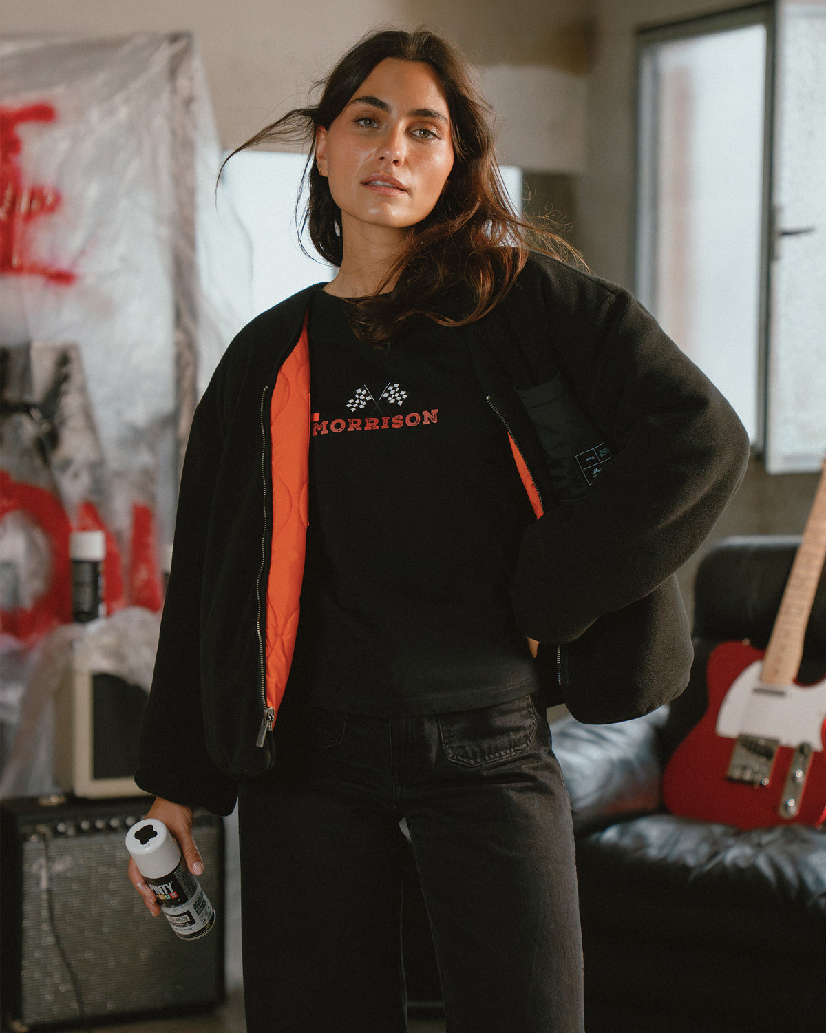 [woman]