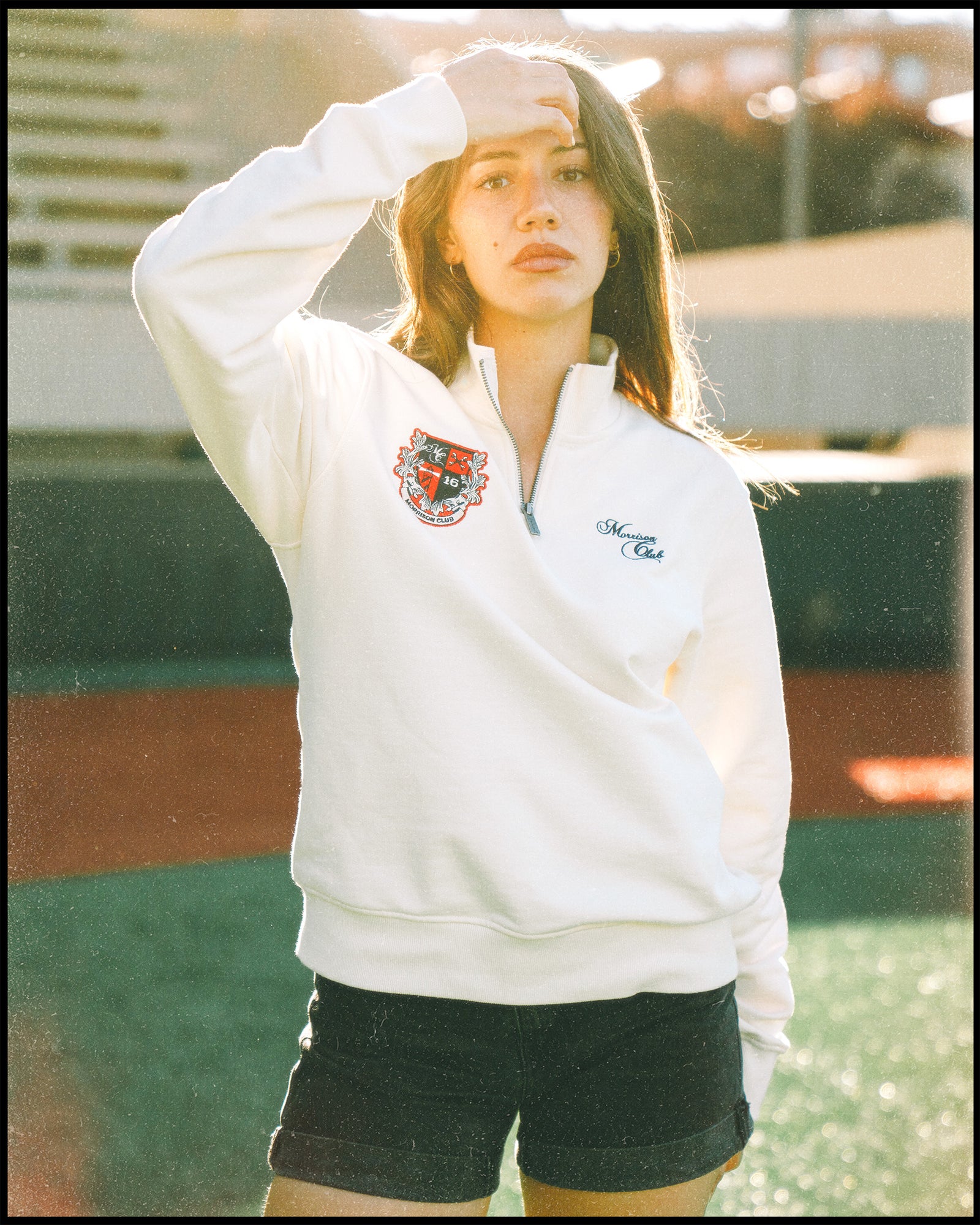  [woman]
