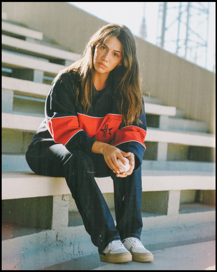  [woman]