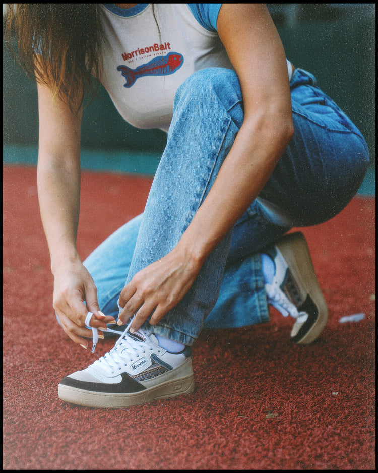  [woman]