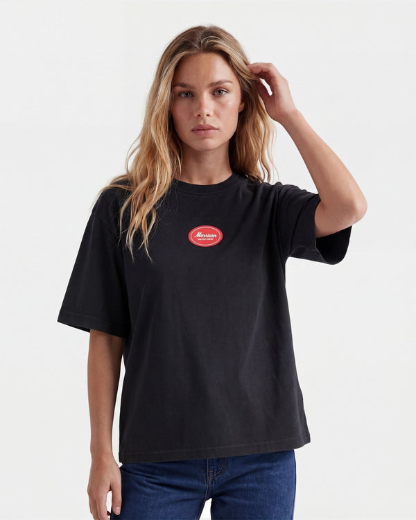 PATCH BLACK BOXY TEE - CAMISETAS - Morrison Shoes [woman]